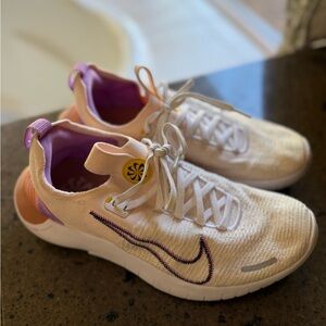 Nike Women's Free Flykint